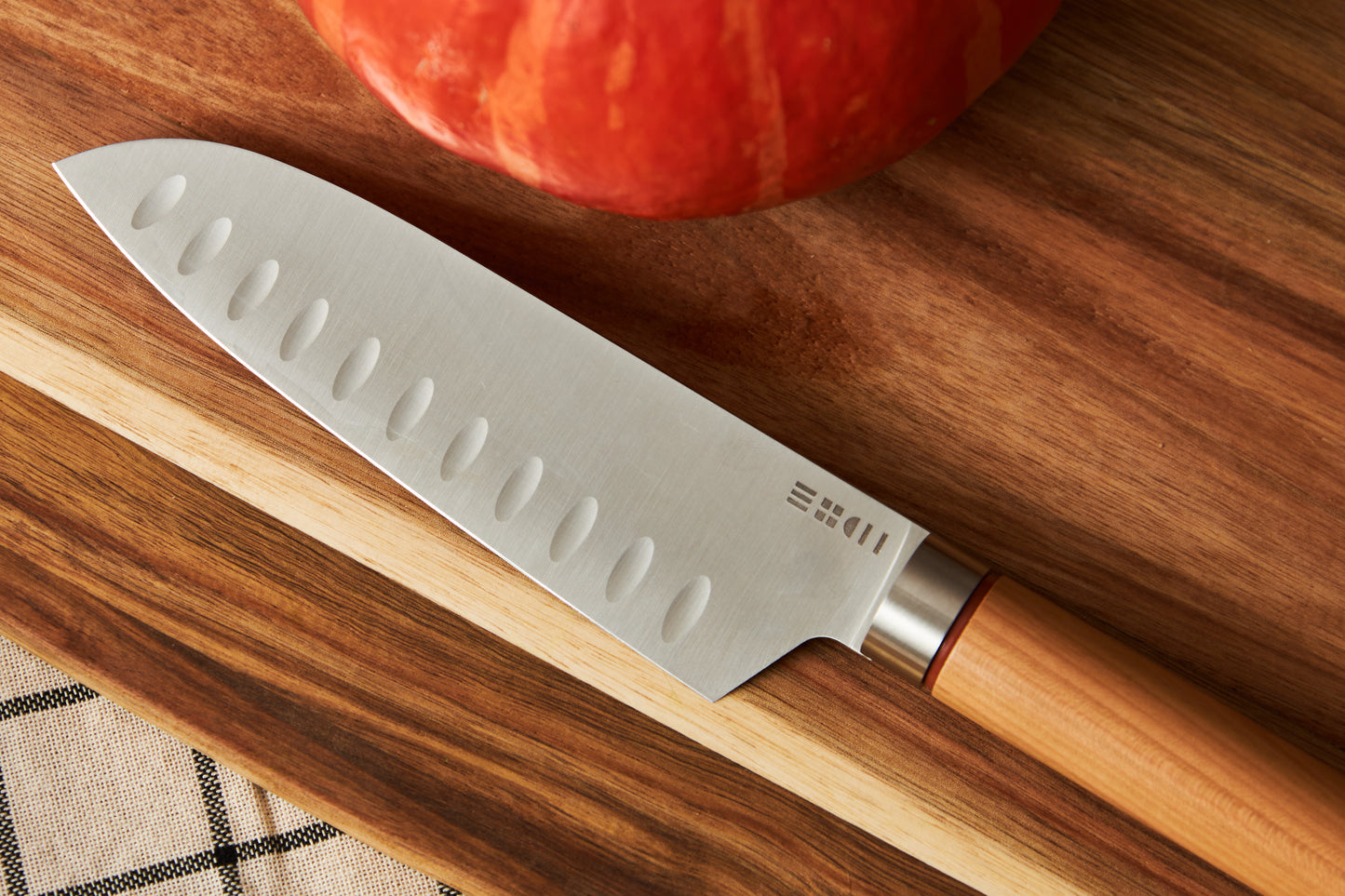 Couteau Santoku- 19 cm - - Made in france - Acier Nitrox HRC 58