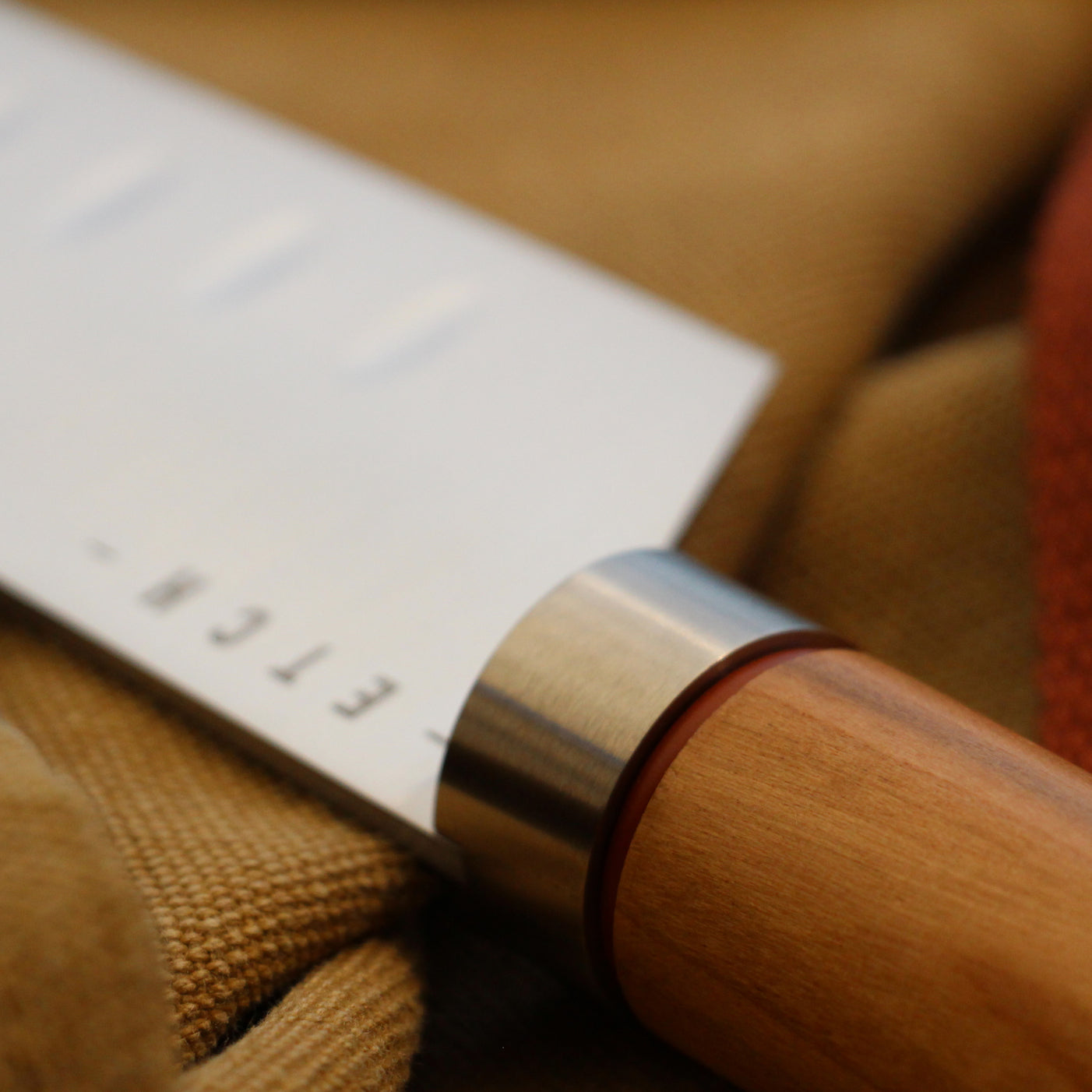 Couteau Santoku- 19 cm - - Made in france - Acier Nitrox HRC 58